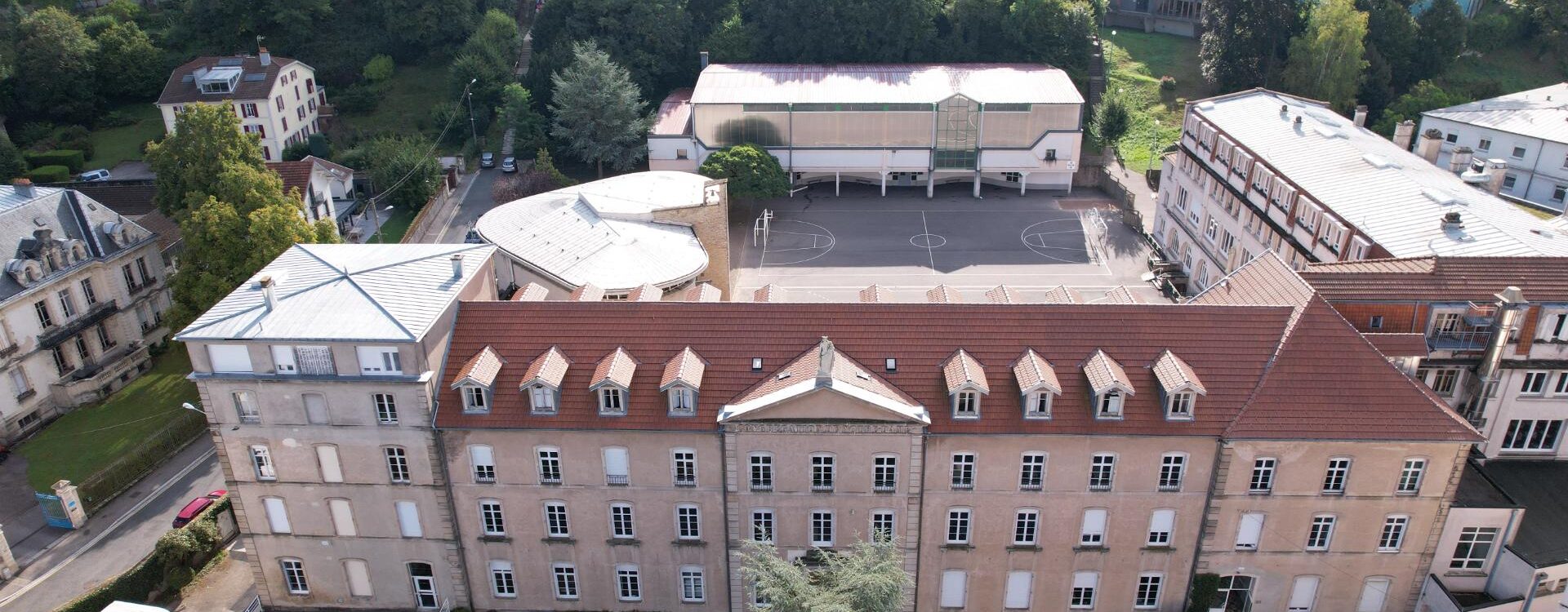 Présentation du collège Mirecourt